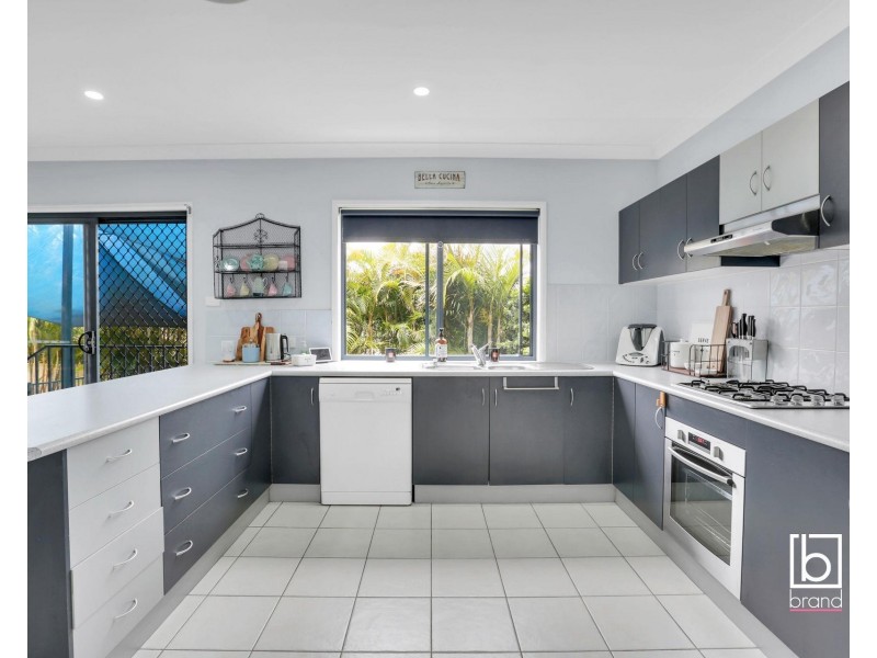 7 Warrigal Road, Woongarrah NSW 2259