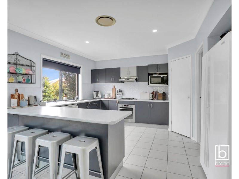 7 Warrigal Road, Woongarrah NSW 2259