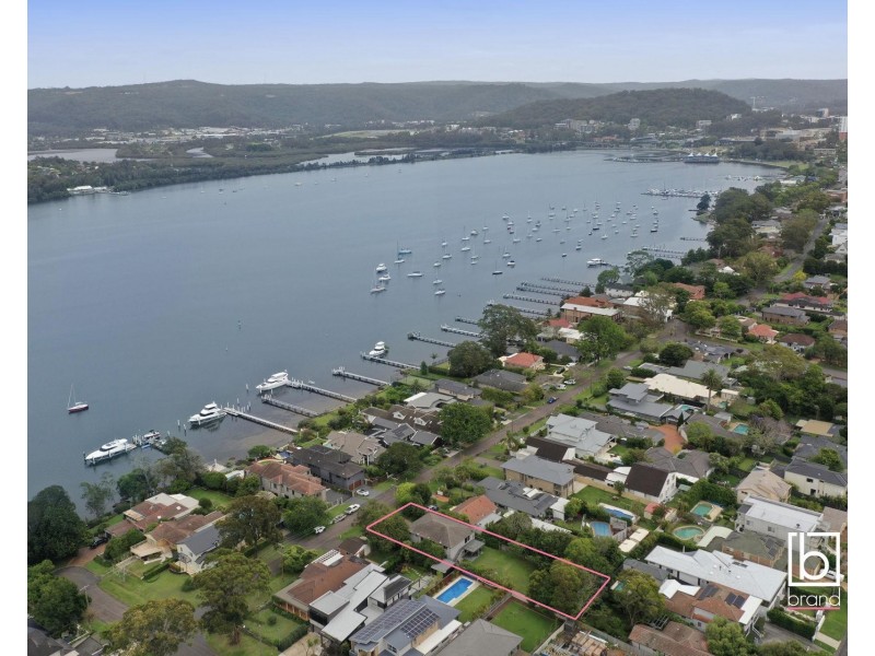 1 Eulalia Avenue, Point Frederick NSW 2250