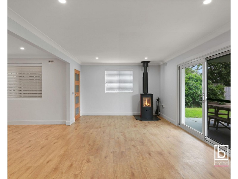 1 Eulalia Avenue, Point Frederick NSW 2250