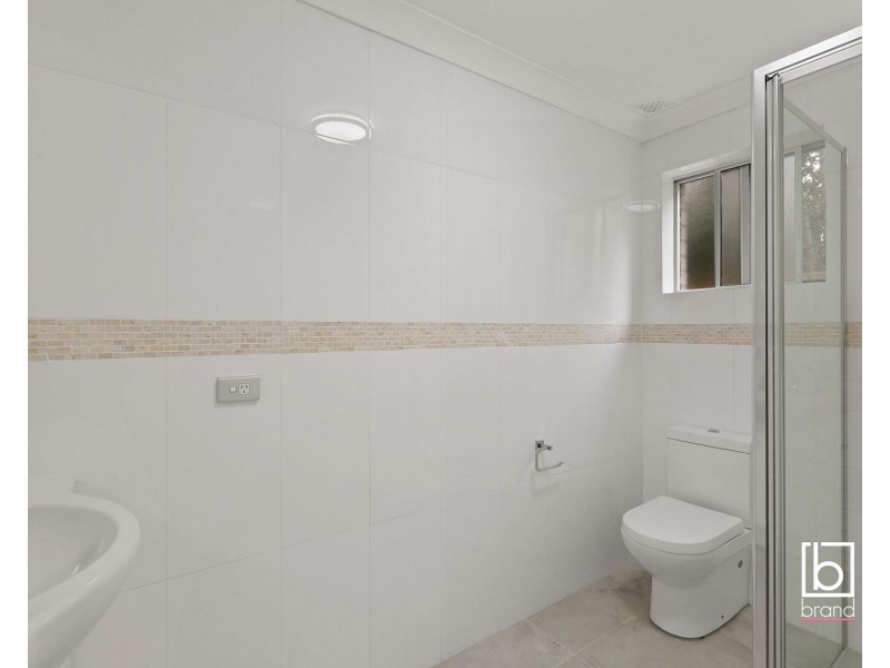 1 Eulalia Avenue, Point Frederick NSW 2250