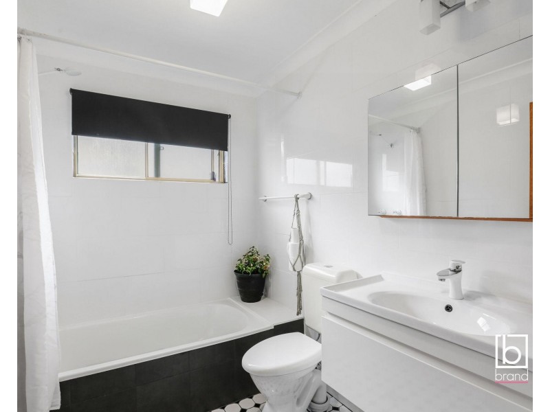 9 Hillcrest Road, Mirrabooka NSW 2264
