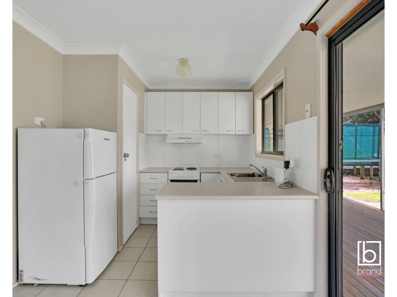 83 Ocean View Road, Gorokan NSW 2263