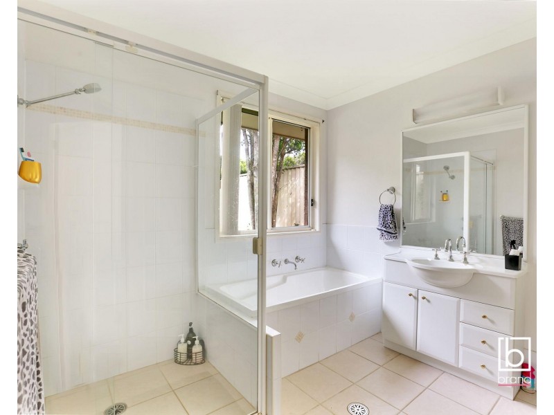 8 Bangalay Close, Blue Haven NSW 2262