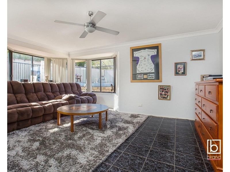 24 Mountain View Drive, Woongarrah NSW 2259