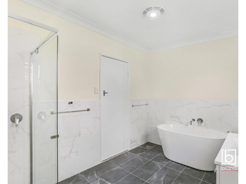 14 Una Avenue, Charmhaven NSW 2263