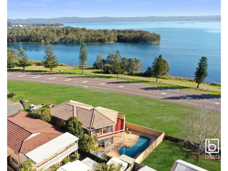 2 Manly Parade, The Entrance North NSW 2261