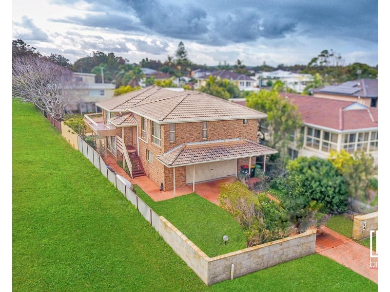 2 Manly Parade, The Entrance North NSW 2261