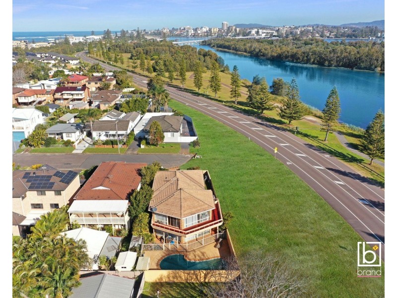 2 Manly Parade, The Entrance North NSW 2261