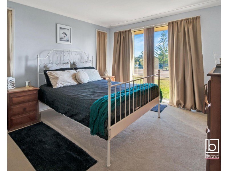 2 Manly Parade, The Entrance North NSW 2261