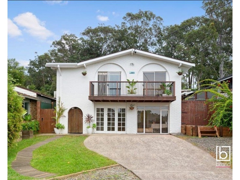 29 Tuggerawong Road, Wyongah NSW 2259