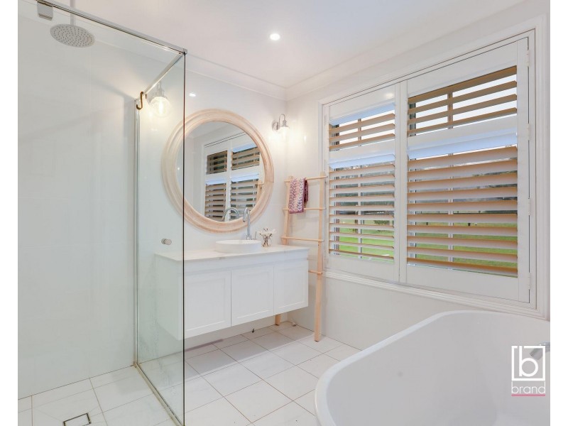 5 Warrambool Road, Wamberal NSW 2260