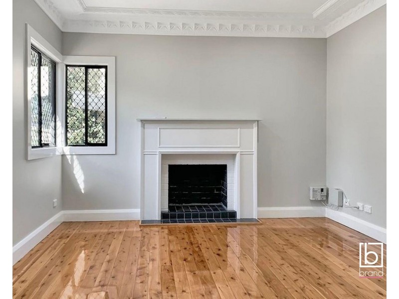 12 Campbell Street, North Gosford NSW 2250