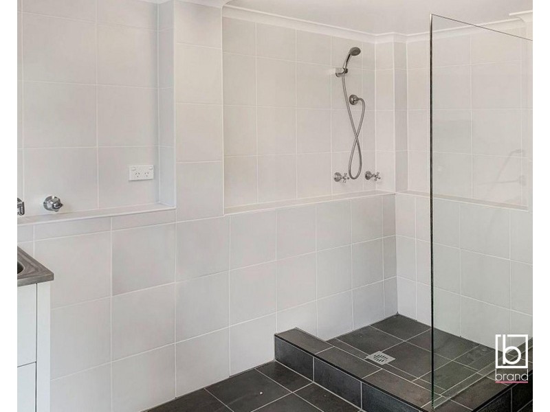 12 Campbell Street, North Gosford NSW 2250