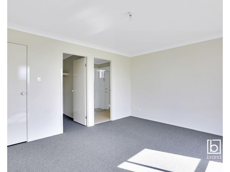 20 Foxtail Crescent, Woongarrah NSW 2259