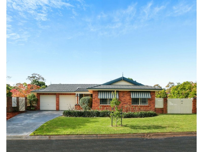8 Elder Close, Kanwal NSW 2259
