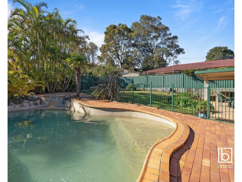 16 Peta Close, Bateau Bay NSW 2261