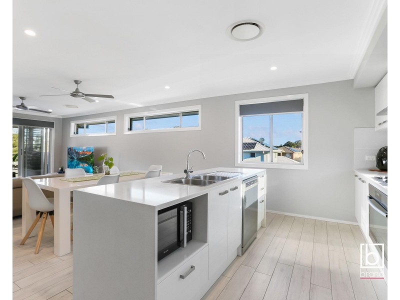28 Mulwala Drive, Wyee Point NSW 2259