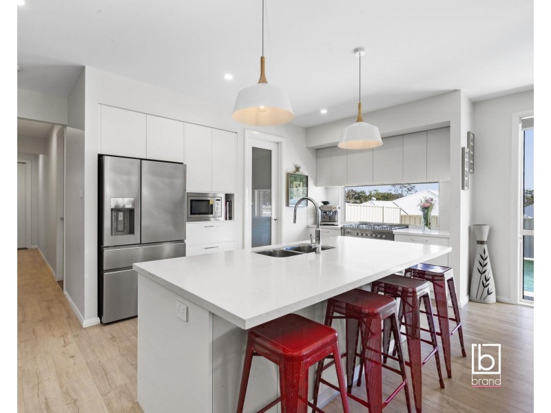 55 Figtree Boulevard, Wadalba NSW 2259