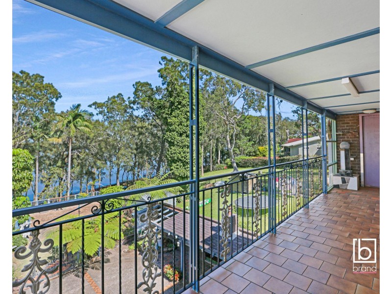 24 Diamond Head Drive, Budgewoi NSW 2262