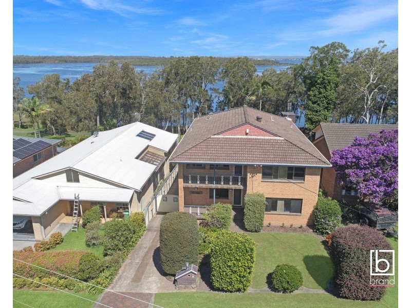 24 Diamond Head Drive, Budgewoi NSW 2262
