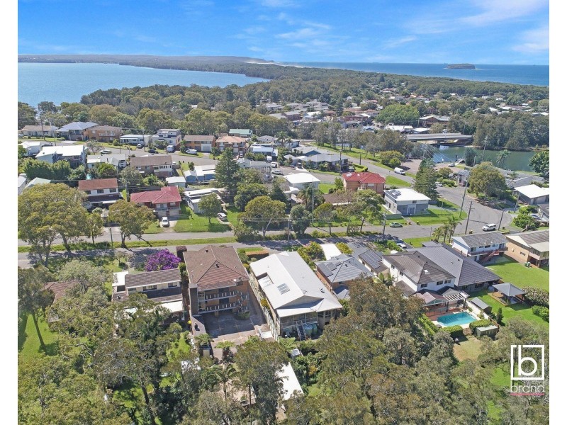 24 Diamond Head Drive, Budgewoi NSW 2262