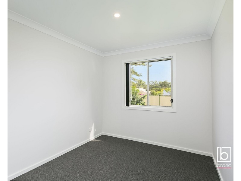 26a Campbell Parade, Mannering Park NSW 2259