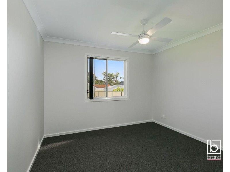 26a Campbell Parade, Mannering Park NSW 2259