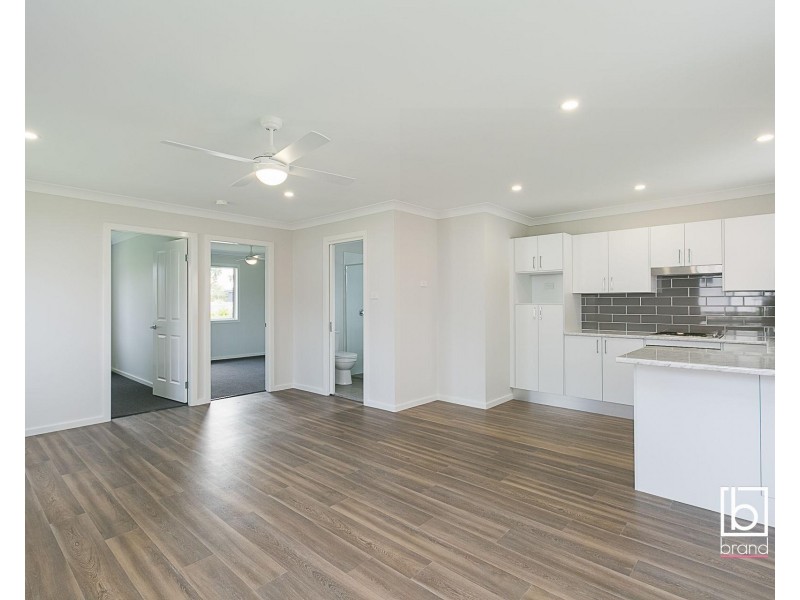 26a Campbell Parade, Mannering Park NSW 2259