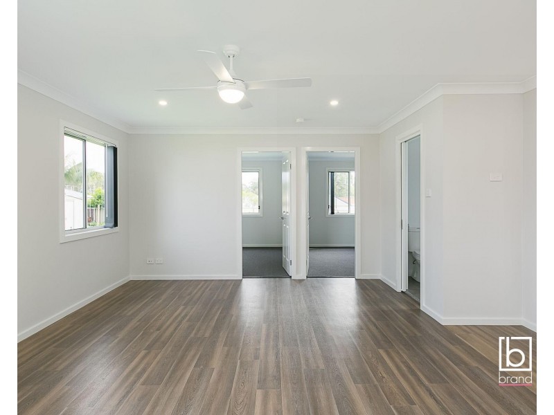 26a Campbell Parade, Mannering Park NSW 2259