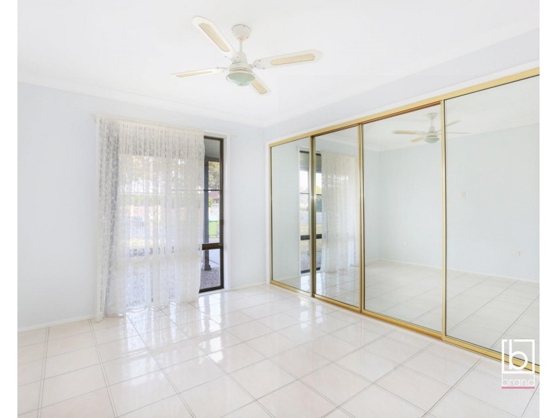 2 Harwood Close, Mannering Park NSW 2259