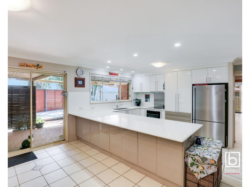 27 Panorama Avenue, Charmhaven NSW 2263