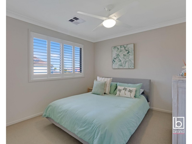 31 Quarterhorse Parade, Wadalba NSW 2259