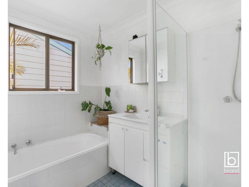 72 Pinehurst Way, Blue Haven NSW 2262