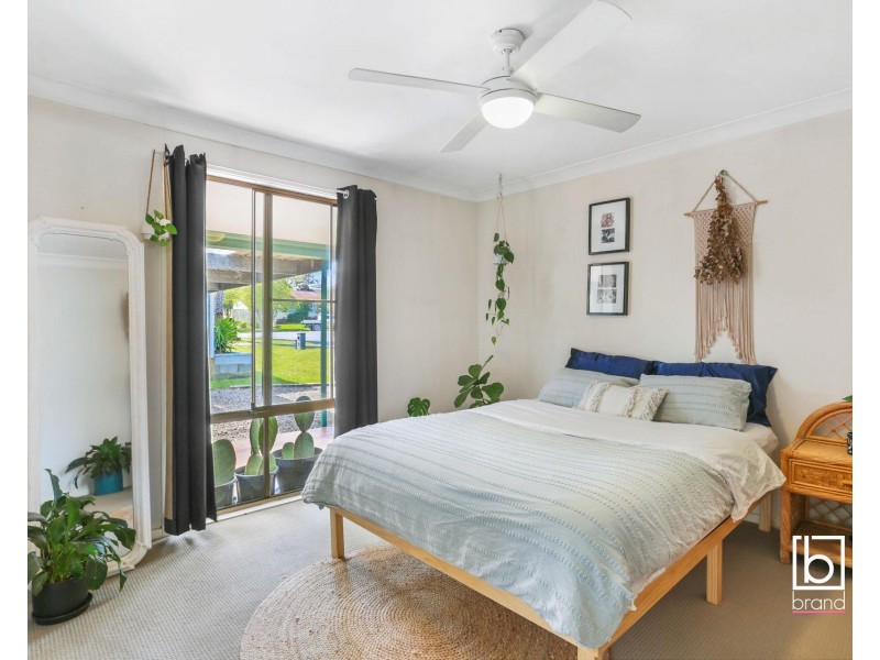 72 Pinehurst Way, Blue Haven NSW 2262