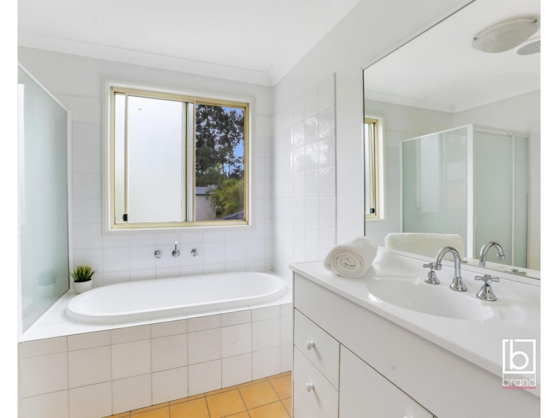22 MacDougall Crescent, Hamlyn Terrace NSW 2259