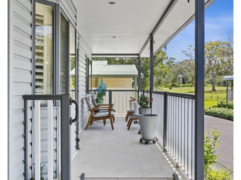210/2 Mulloway Road, Chain Valley Bay NSW 2259