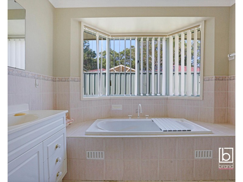 7 Surrey Close, Kanwal NSW 2259