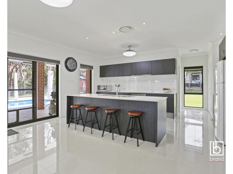 82 Lloyd Avenue, Chain Valley Bay NSW 2259