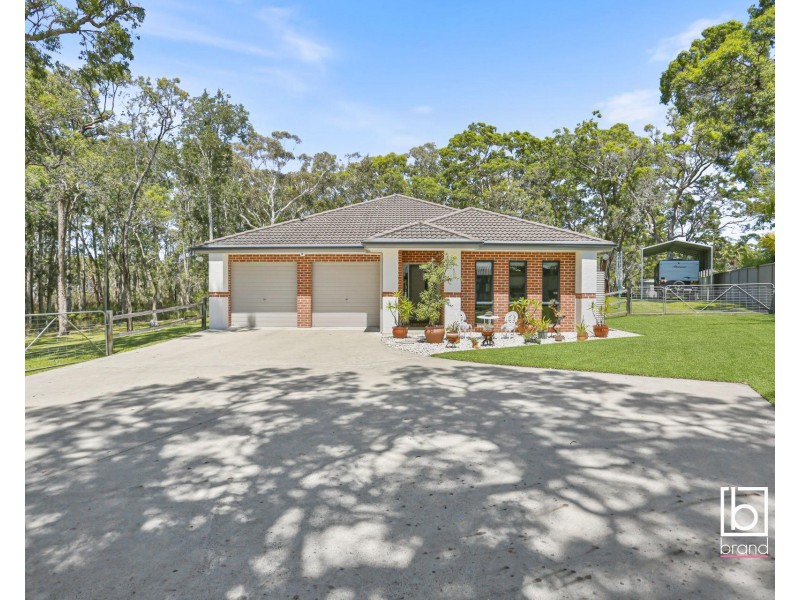 82 Lloyd Avenue, Chain Valley Bay NSW 2259