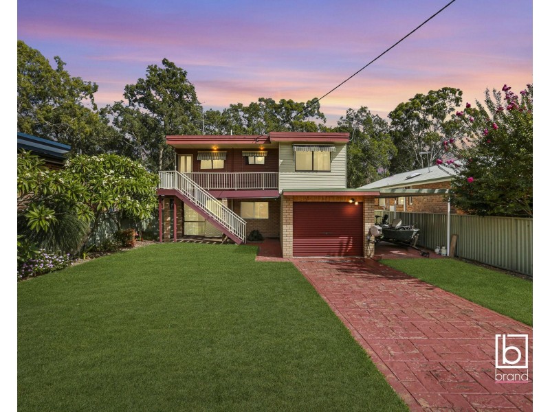 4 Sunset Parade, Chain Valley Bay NSW 2259