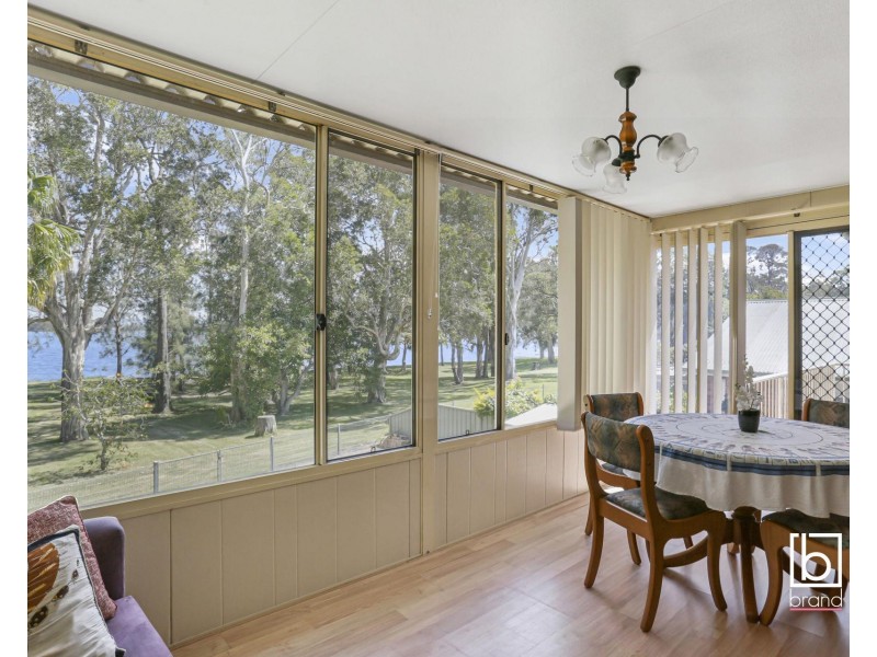 4 Sunset Parade, Chain Valley Bay NSW 2259