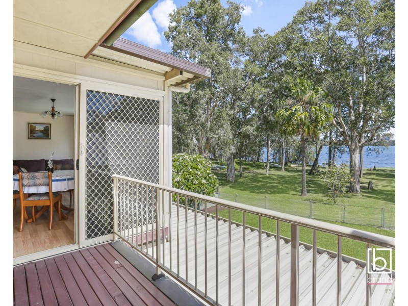 4 Sunset Parade, Chain Valley Bay NSW 2259