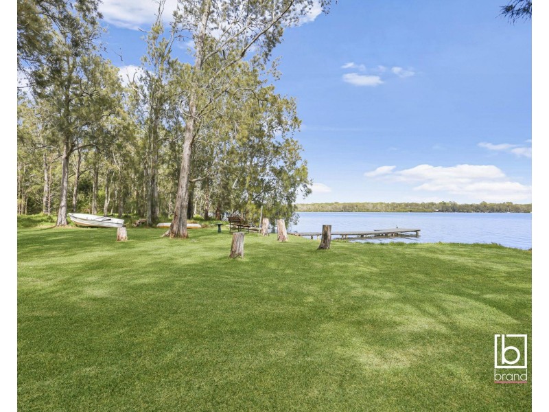 4 Sunset Parade, Chain Valley Bay NSW 2259
