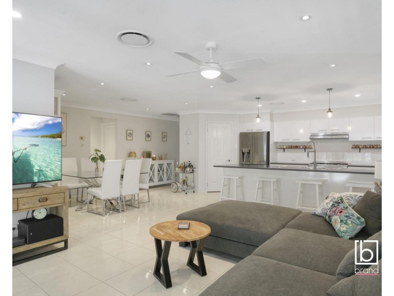 30 Wyong Road, Berkeley Vale NSW 2261