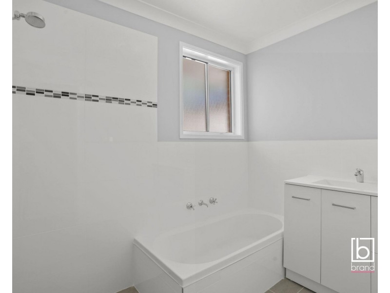 11 Amaroo Close, Blue Haven NSW 2262