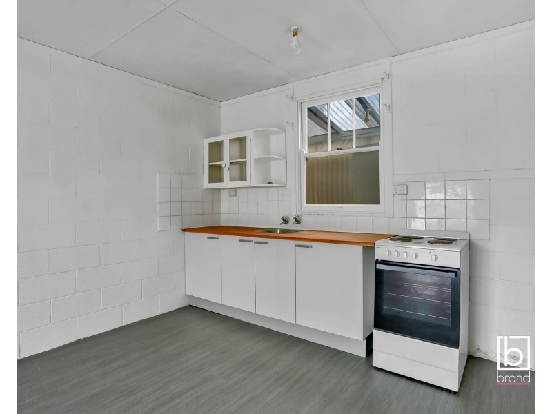 2c Conden Pl, Canton Beach NSW 2263