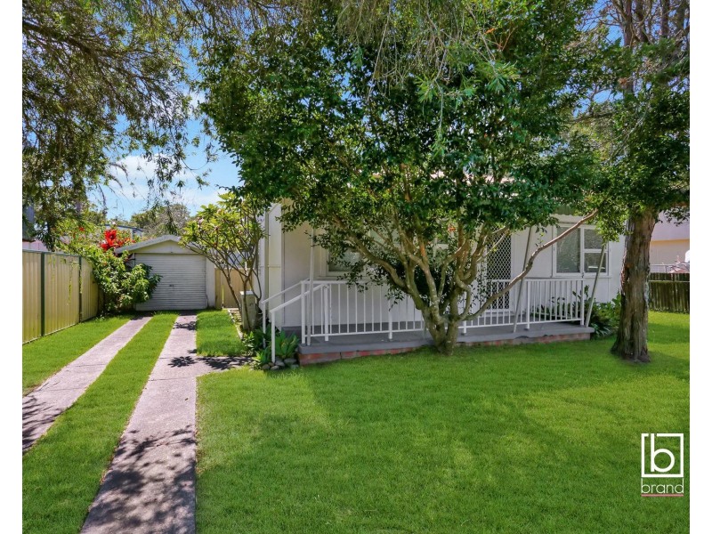 10 Fifth Avenue, Toukley NSW 2263