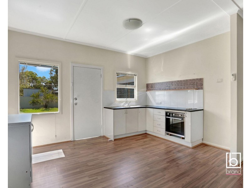 10 Fifth Avenue, Toukley NSW 2263