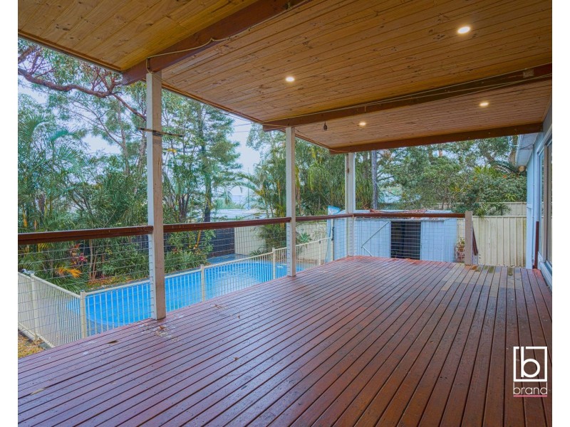 64 Dampier Boulevard, Killarney Vale NSW 2261